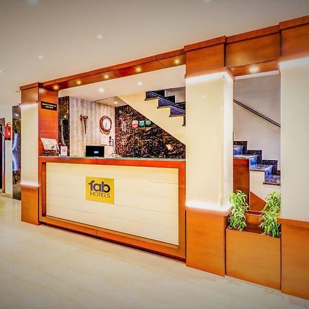 Fabhotel Sain Dass Kanpur Bagian luar foto