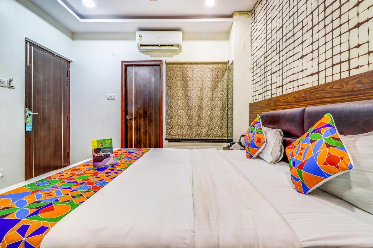 Fabhotel Sain Dass Kanpur Bagian luar foto