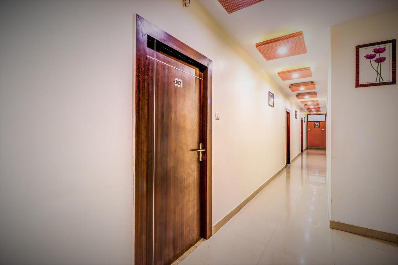 Fabhotel Sain Dass Kanpur Bagian luar foto